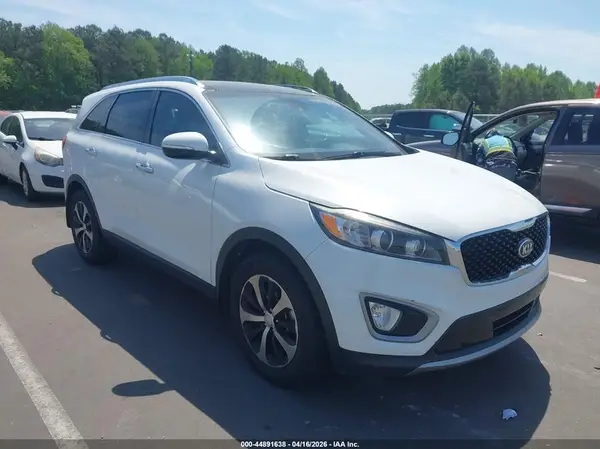 5XYPH4A58HG307141 2017 KIA SORENTO - Image 1