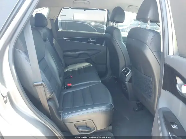 5XYPH4A58JG354062 2018 KIA SORENTO - Image 8