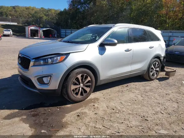 5XYPH4A58JG385148 2018 KIA SORENTO - Image 2