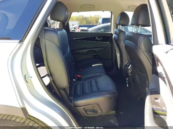5XYPH4A58JG385148 2018 KIA SORENTO - Image 8
