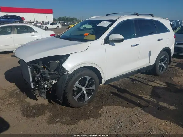 5XYPH4A58JG396456 2018 KIA SORENTO - Image 2