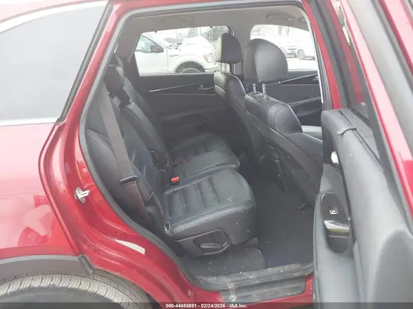 5XYPH4A58JG409108 2018 KIA SORENTO - Image 8