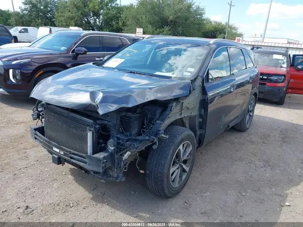 5XYPH4A58KG497157 2019 KIA SORENTO - Image 2