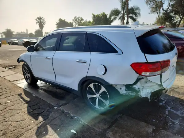 5XYPH4A59GG001936 2016 KIA SORENTO - Image 2