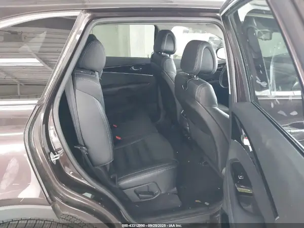 5XYPH4A59GG099818 2016 KIA SORENTO - Image 8