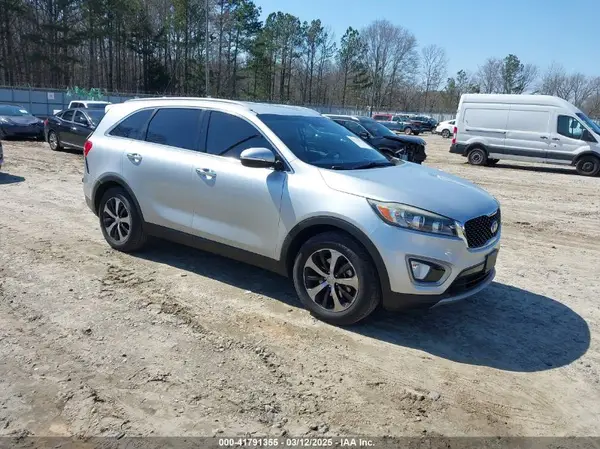 5XYPH4A59HG286686 2017 KIA SORENTO - Image 1