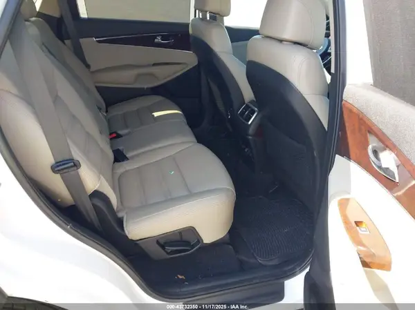5XYPH4A59HG294206 2017 KIA SORENTO - Image 8