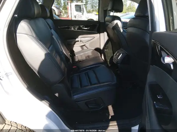 5XYPH4A59HG299793 2017 KIA SORENTO - Image 8
