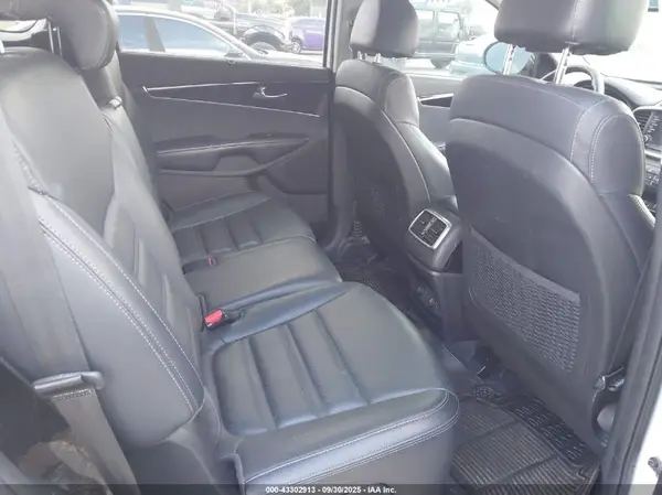 5XYPH4A59JG339439 2018 KIA SORENTO - Image 8