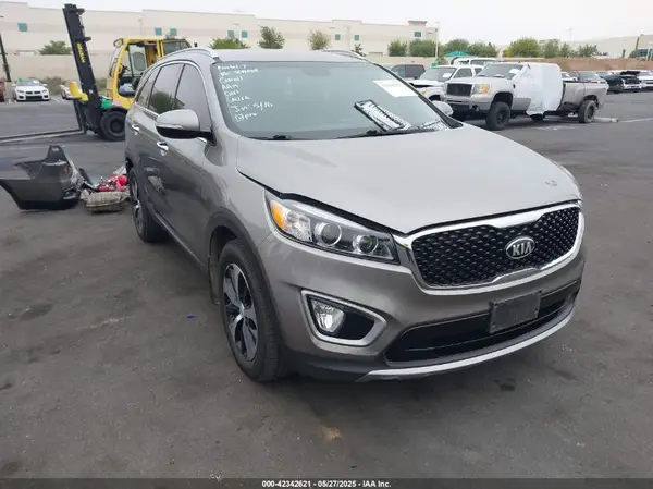 5XYPH4A59JG394960 2018 KIA SORENTO - Image 1