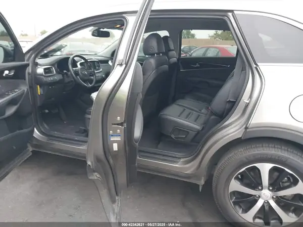 5XYPH4A59JG394960 2018 KIA SORENTO - Image 8