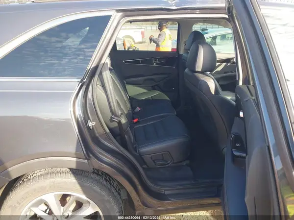 5XYPH4A59KG457895 2019 KIA SORENTO - Image 8