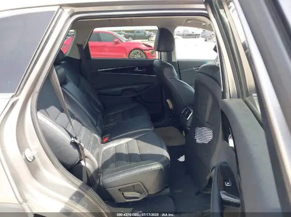 5XYPH4A59KG467679 2019 KIA SORENTO - Image 8