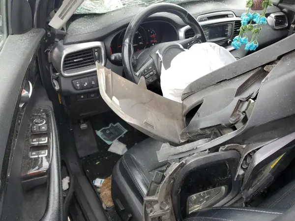 5XYPH4A5XGG047081 2016 KIA SORENTO - Image 8
