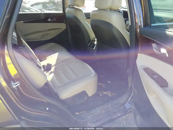 5XYPH4A5XGG105206 2016 KIA SORENTO - Image 8