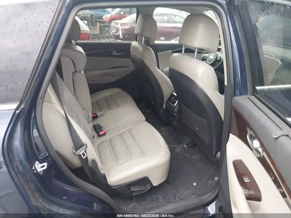 5XYPH4A5XHG204383 2017 KIA SORENTO - Image 8