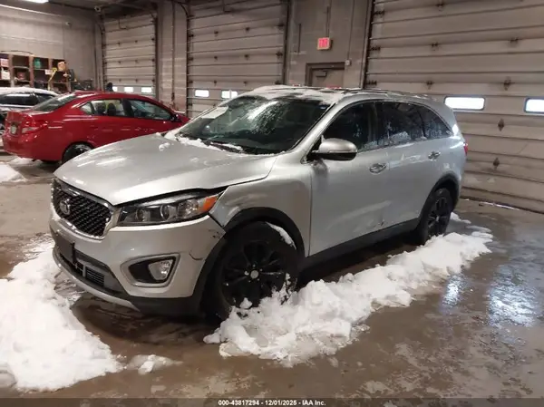 5XYPH4A5XHG252708 2017 KIA SORENTO - Image 2