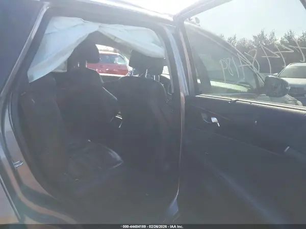 5XYPH4A5XHG277141 2017 KIA SORENTO - Image 8