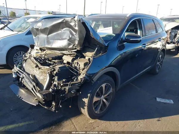 5XYPH4A5XHG277169 2017 KIA SORENTO - Image 2