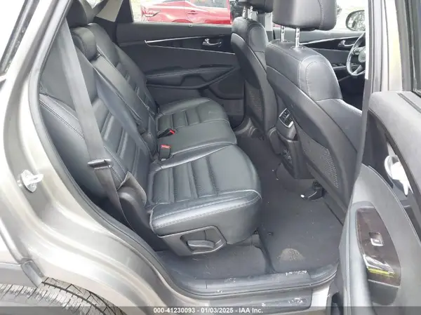 5XYPH4A5XHG290665 2017 KIA SORENTO - Image 8