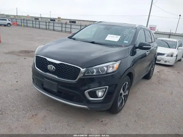 5XYPH4A5XJG375883 2018 KIA SORENTO - Image 2