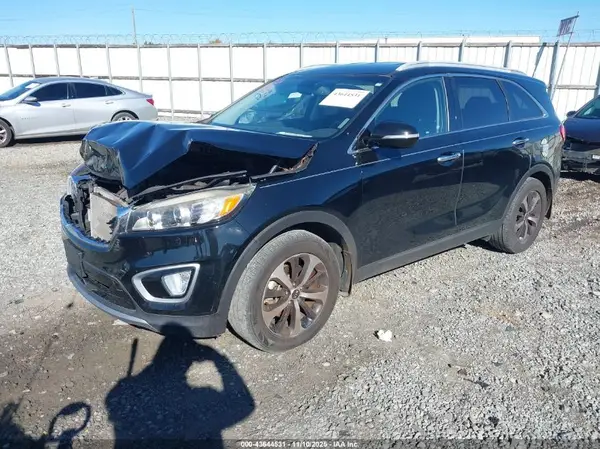5XYPH4A5XJG407599 2018 KIA SORENTO - Image 2