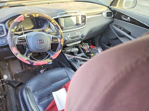 5XYPH4A5XKG442340 2019 KIA SORENTO - Image 8