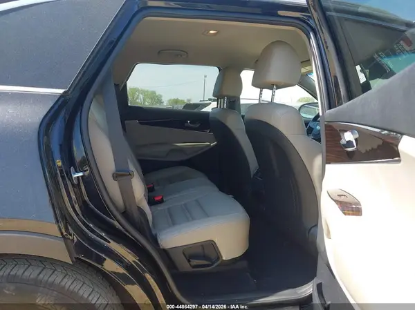 5XYPH4A5XKG464791 2019 KIA SORENTO - Image 8