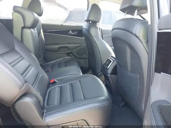 5XYPH4A5XKG467562 2019 KIA SORENTO - Image 8