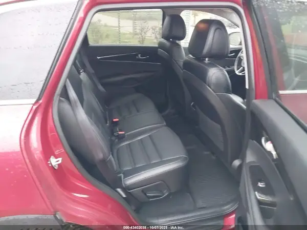 5XYPHDA10GG003927 2016 KIA SORENTO - Image 8
