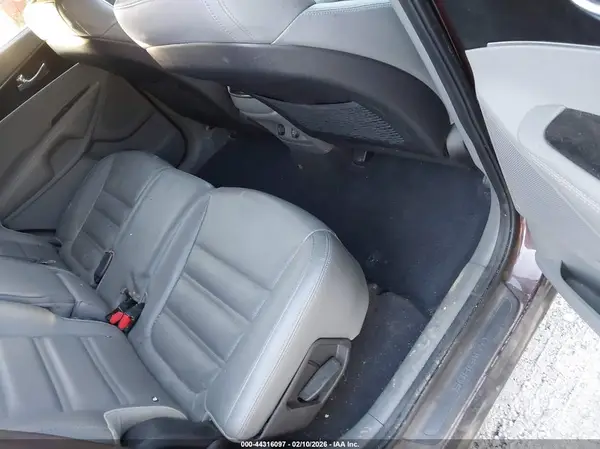 5XYPHDA10GG015947 2016 KIA SORENTO - Image 8
