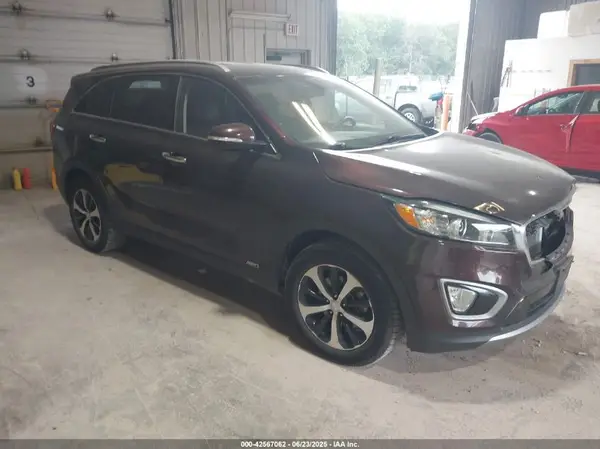 5XYPHDA10GG019769 2016 KIA SORENTO - Image 1