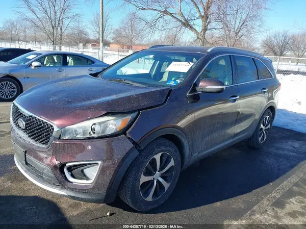 5XYPHDA10GG030321 2016 KIA SORENTO - Image 2