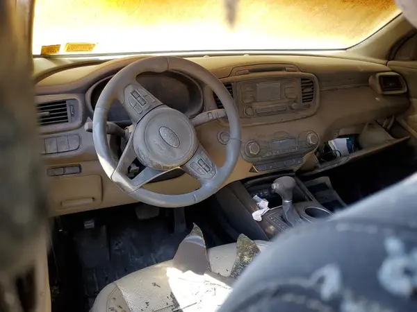 5XYPHDA10GG044977 2016 KIA SORENTO - Image 8