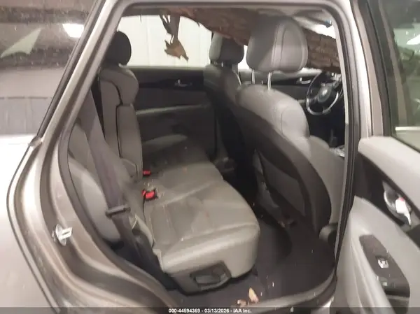 5XYPHDA11GG029422 2016 KIA SORENTO - Image 8