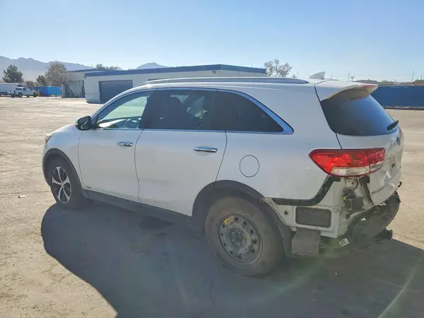 5XYPHDA11GG125387 2016 KIA SORENTO - Image 2
