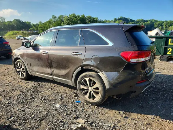 5XYPHDA11HG253646 2017 KIA SORENTO - Image 2