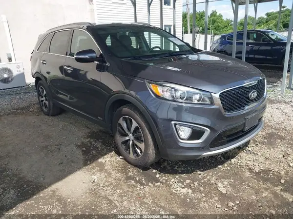 5XYPHDA11HG265831 2017 KIA SORENTO - Image 1