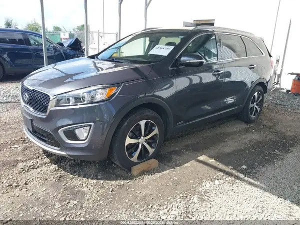5XYPHDA11HG265831 2017 KIA SORENTO - Image 2