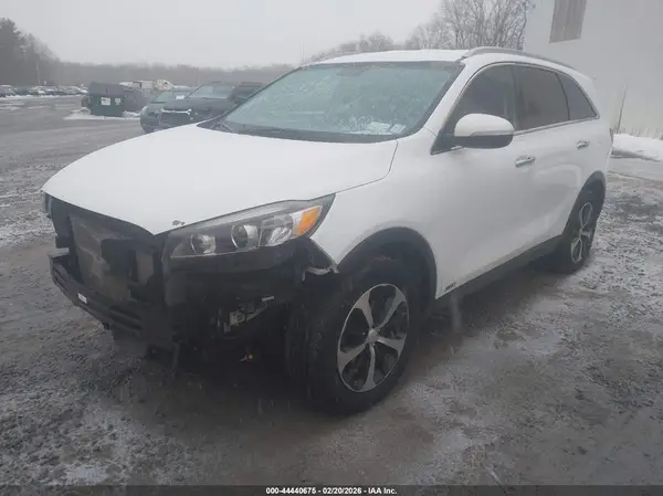 5XYPHDA11HG267966 2017 KIA SORENTO - Image 2