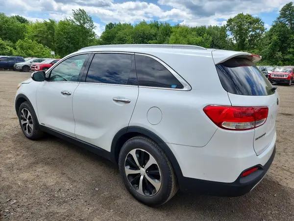 5XYPHDA11HG277705 2017 KIA SORENTO - Image 2