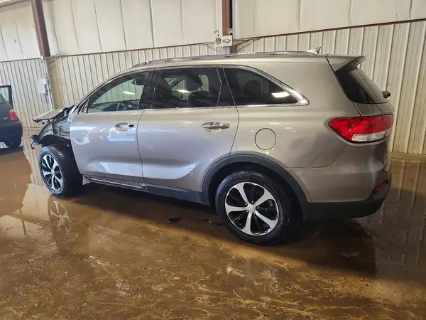 5XYPHDA11HG312923 2017 KIA SORENTO - Image 2