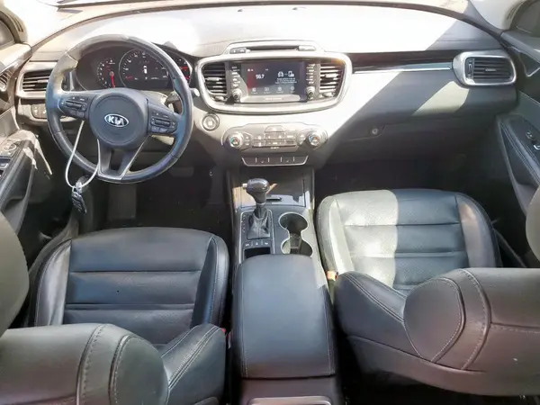 5XYPHDA11JG357947 2018 KIA SORENTO - Image 8