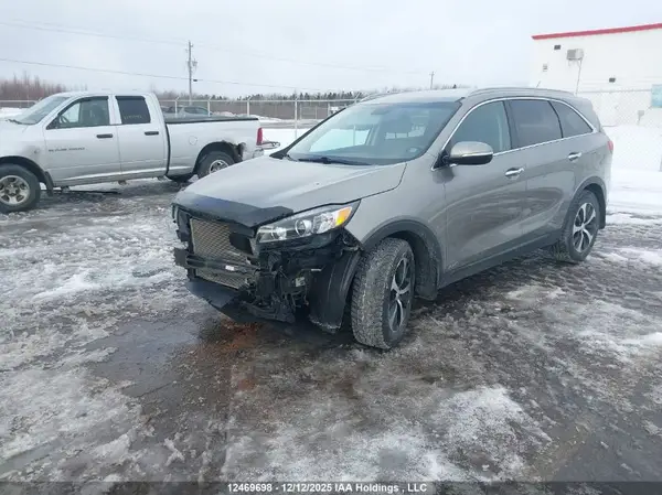 5XYPHDA11JG398448 2018 KIA SORENTO - Image 2