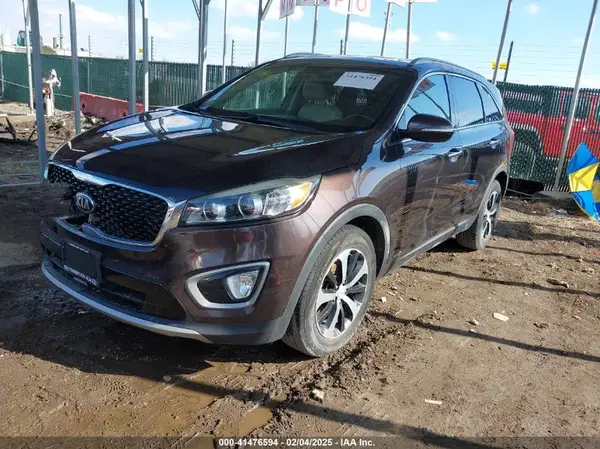 5XYPHDA12GG020664 2016 KIA SORENTO - Image 2