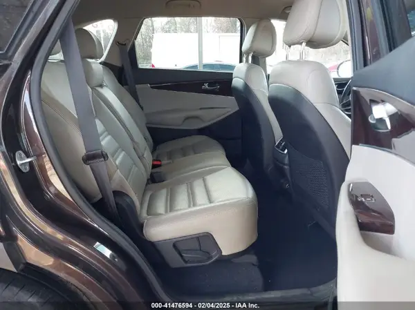 5XYPHDA12GG020664 2016 KIA SORENTO - Image 8