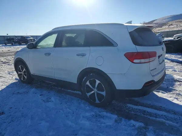 5XYPHDA12GG032359 2016 KIA SORENTO - Image 2