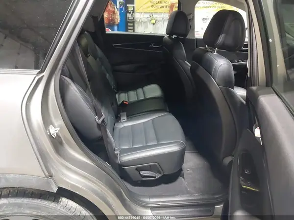 5XYPHDA12GG035164 2016 KIA SORENTO - Image 8