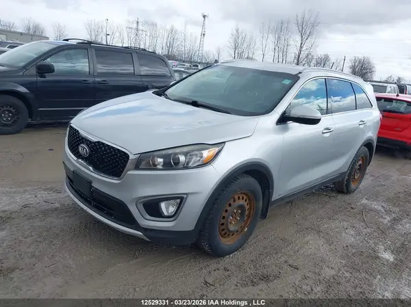 5XYPHDA12GG050473 2016 KIA SORENTO - Image 2