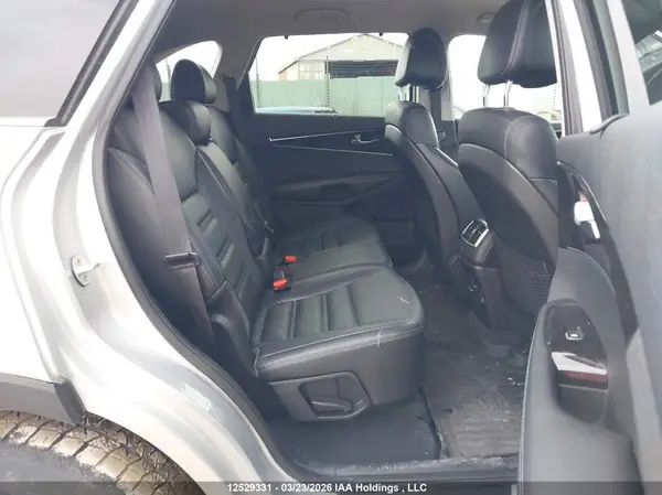 5XYPHDA12GG050473 2016 KIA SORENTO - Image 8